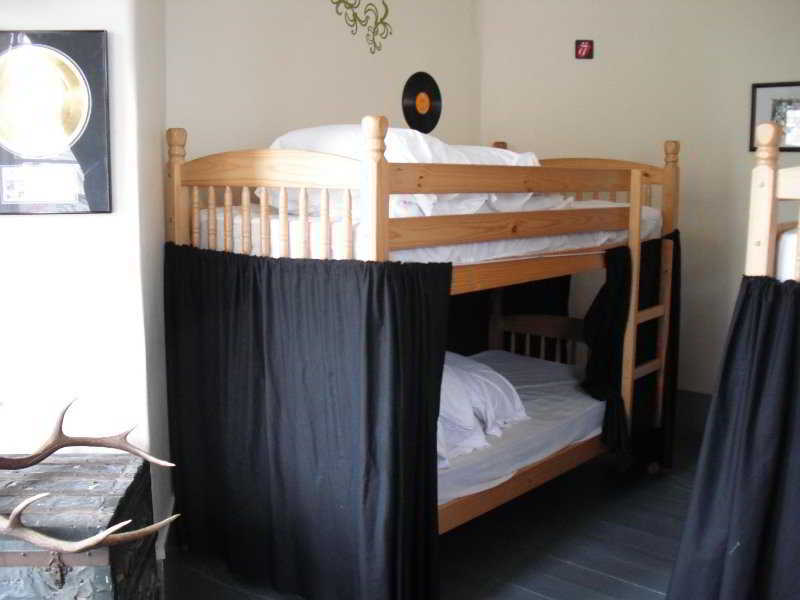 Art Roch Hostel Εδιμβούργο Εξωτερικό φωτογραφία